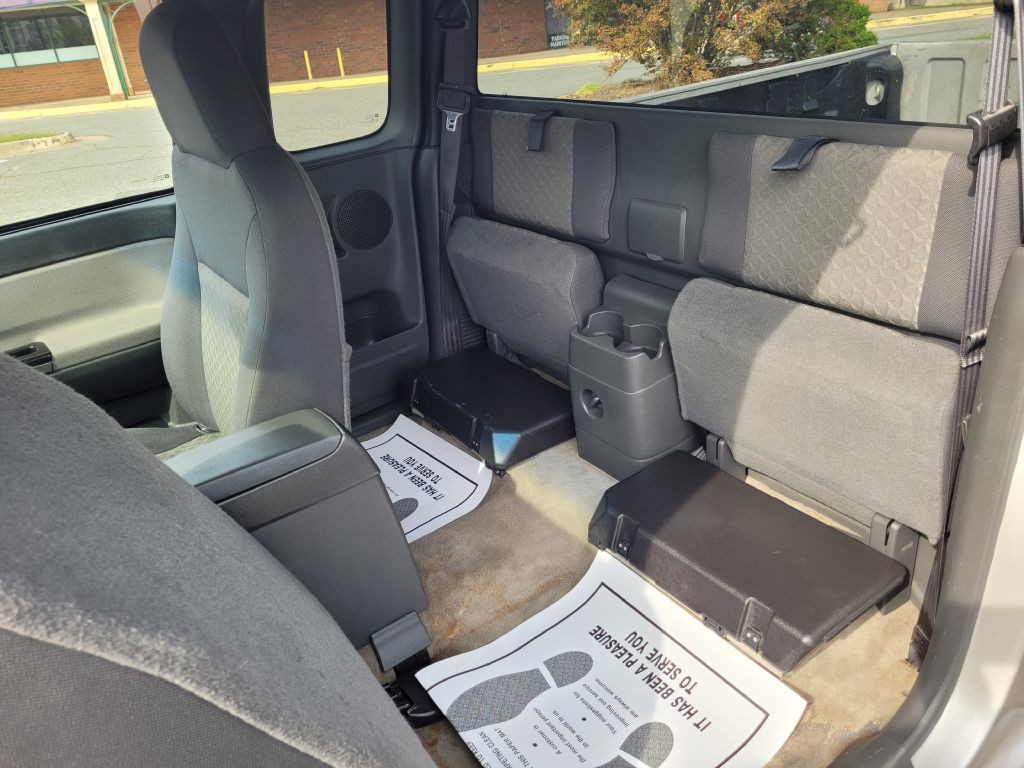 2005 GMC Canyon Image 12