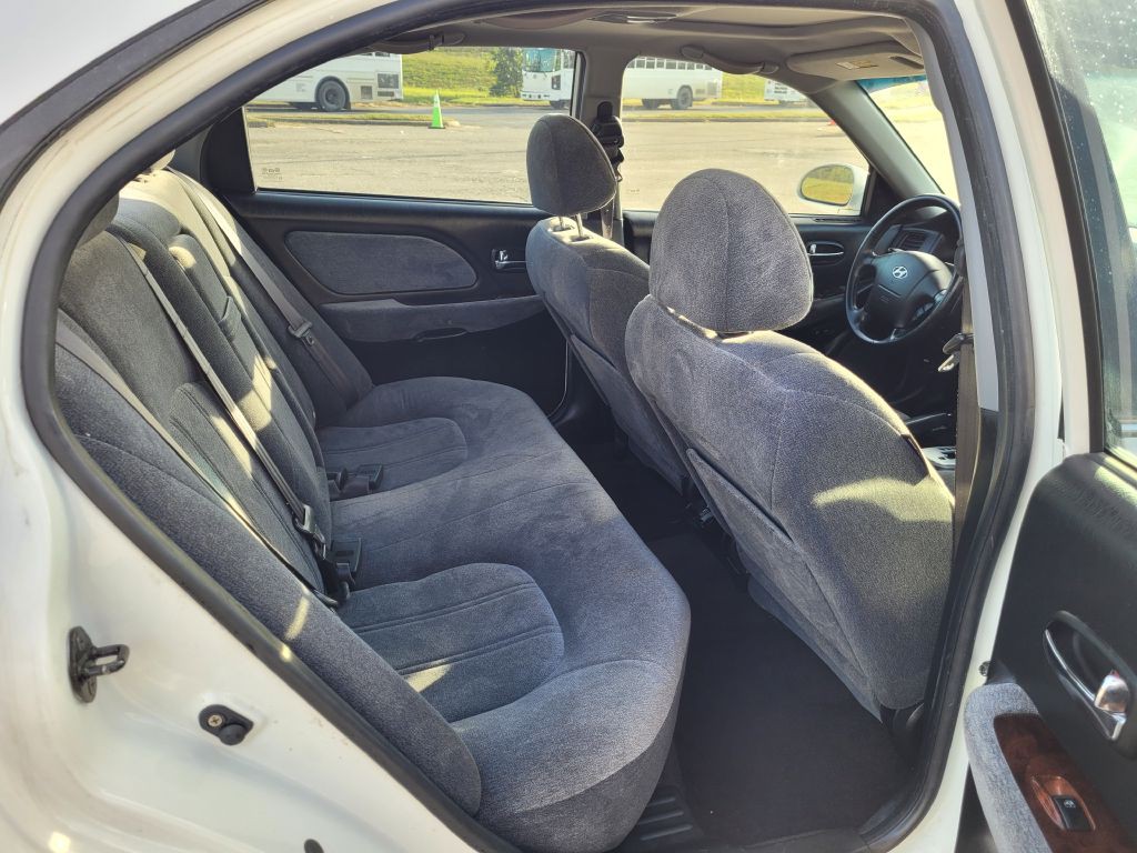 2003 Hyundai Sonata Image 9