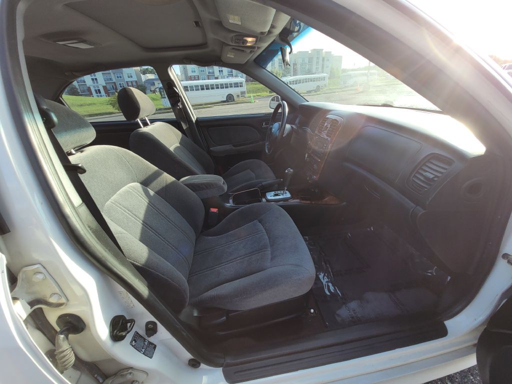 2003 Hyundai Sonata Image 33