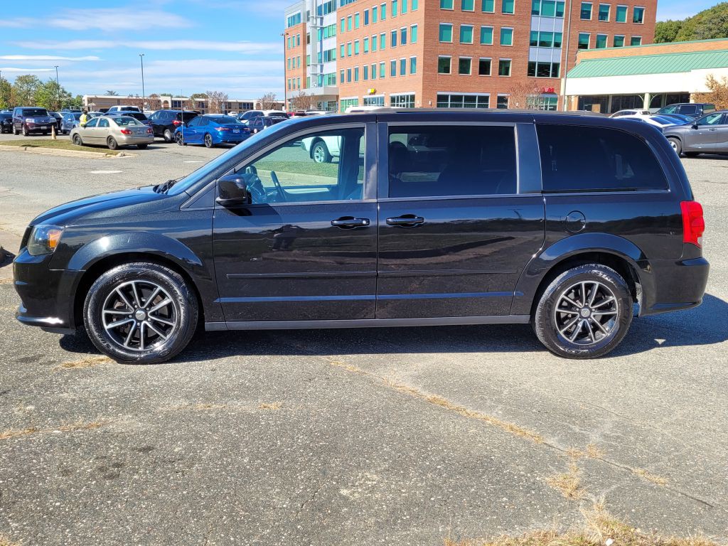2017 Dodge Grand Caravan Image 2