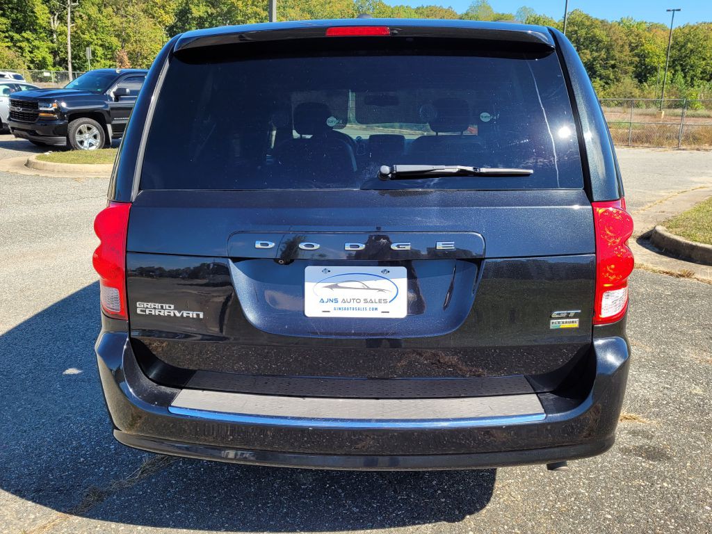2017 Dodge Grand Caravan Image 3