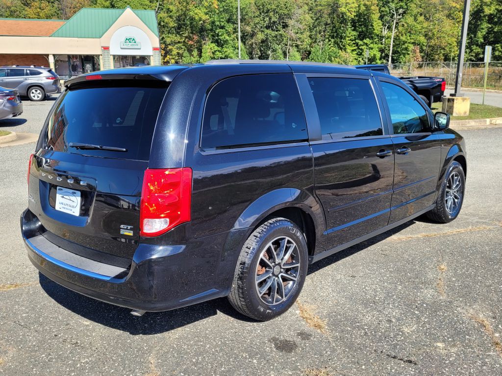 2017 Dodge Grand Caravan Image 4