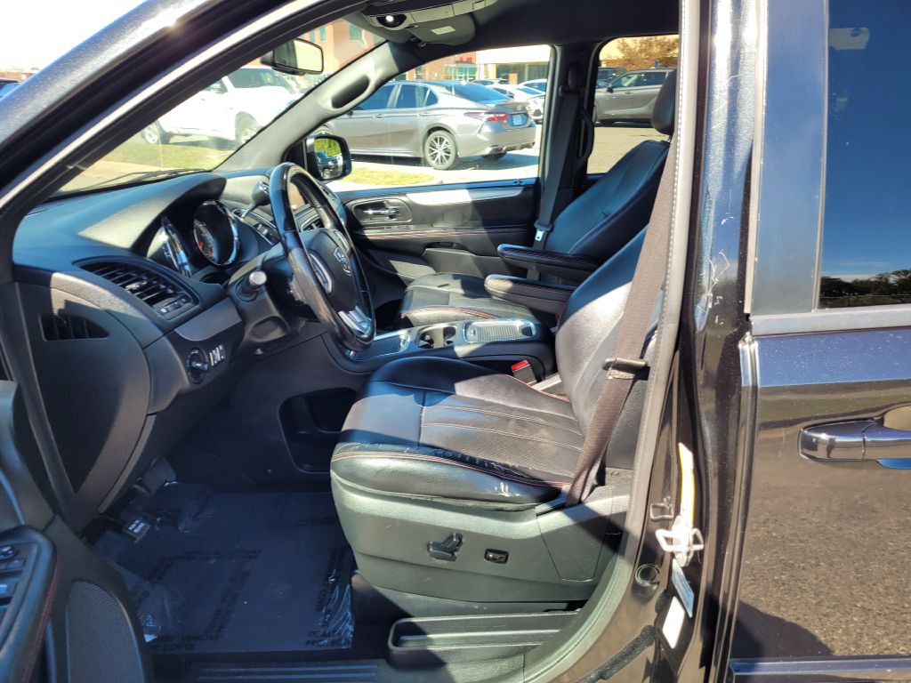 2017 Dodge Grand Caravan Image 12
