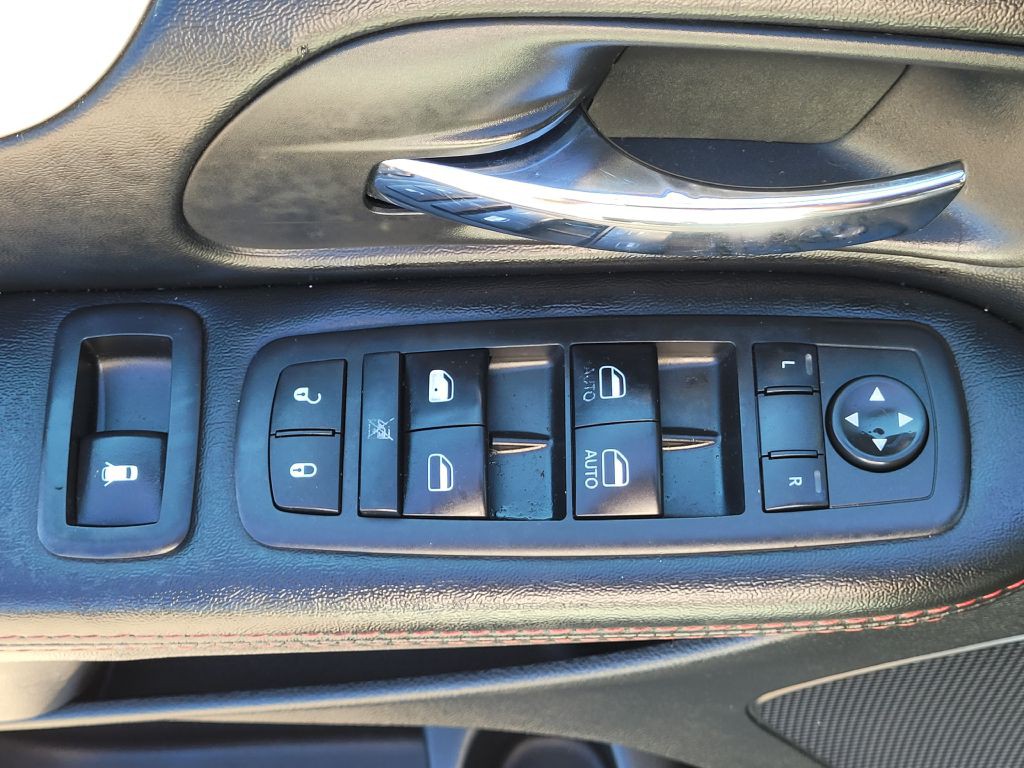 2017 Dodge Grand Caravan Image 32