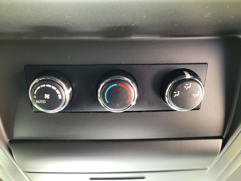 2017 Dodge Grand Caravan Image 30