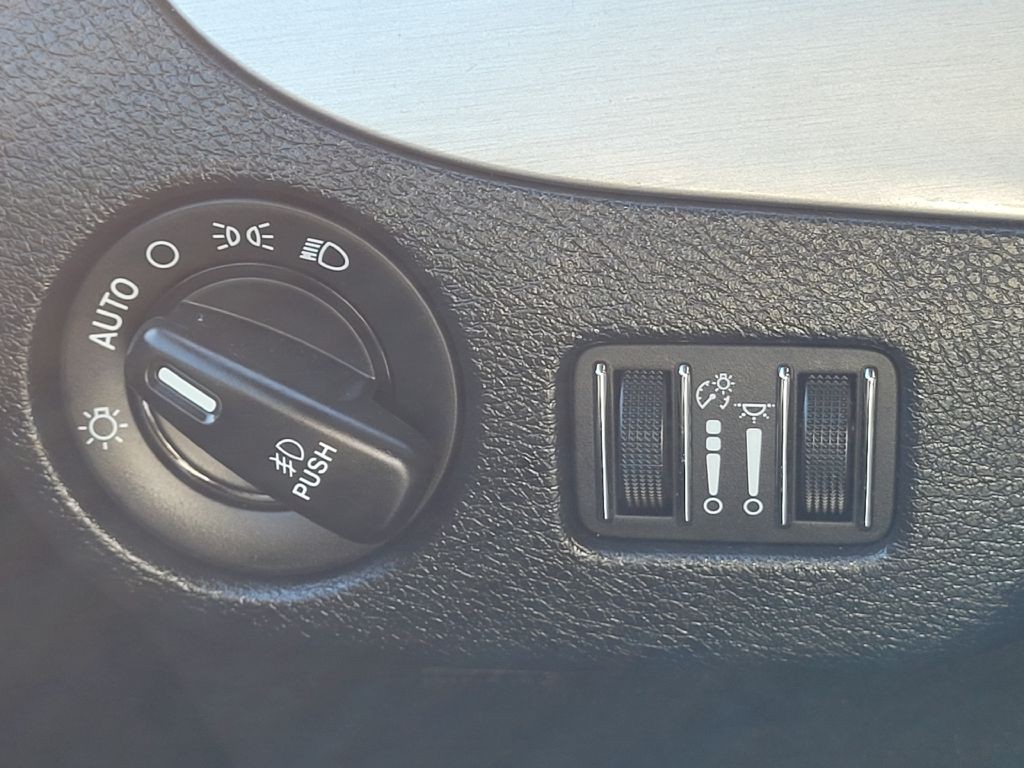 2017 Dodge Grand Caravan Image 34
