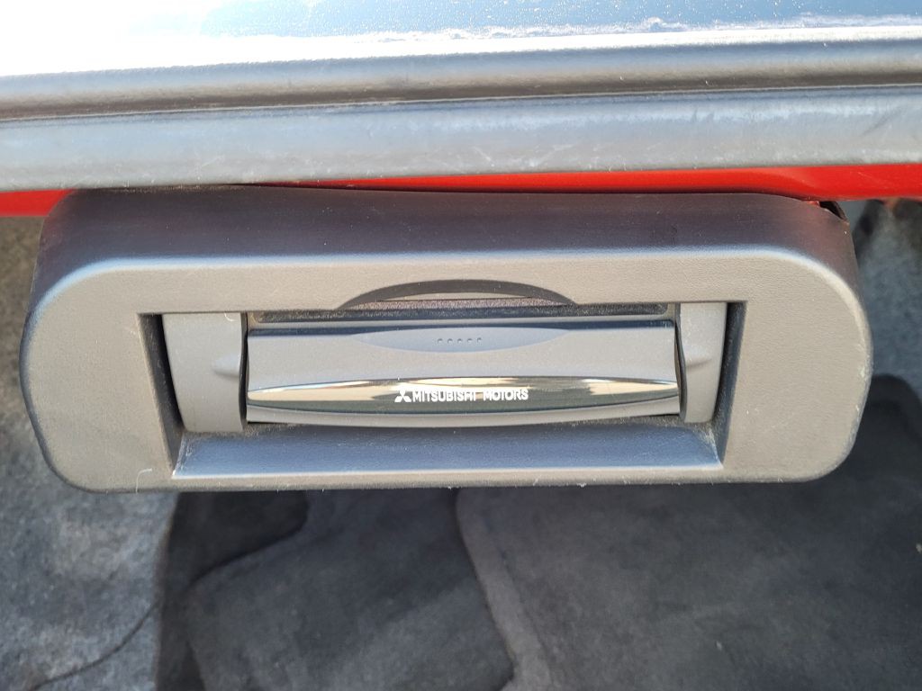 2011 Mitsubishi Galant Image 19