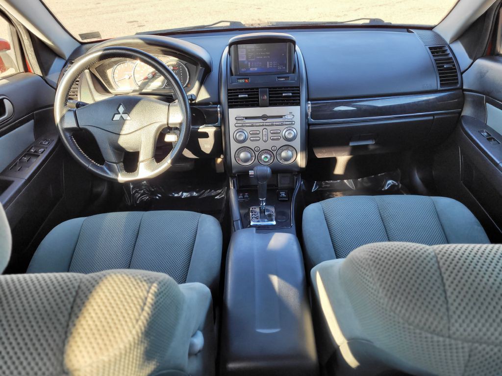 2011 Mitsubishi Galant Image 40