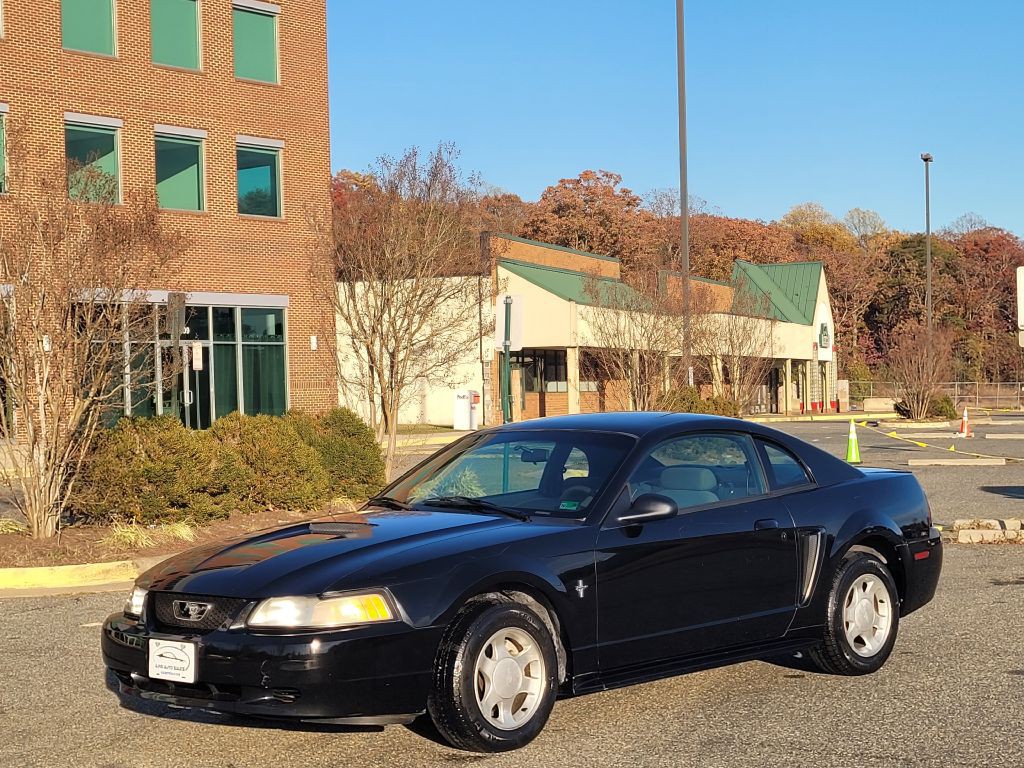 2000 Ford Mustang Image 1