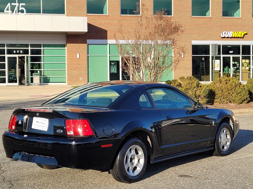 2000 Ford Mustang Image 4