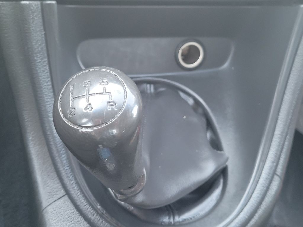 2000 Ford Mustang Image 9