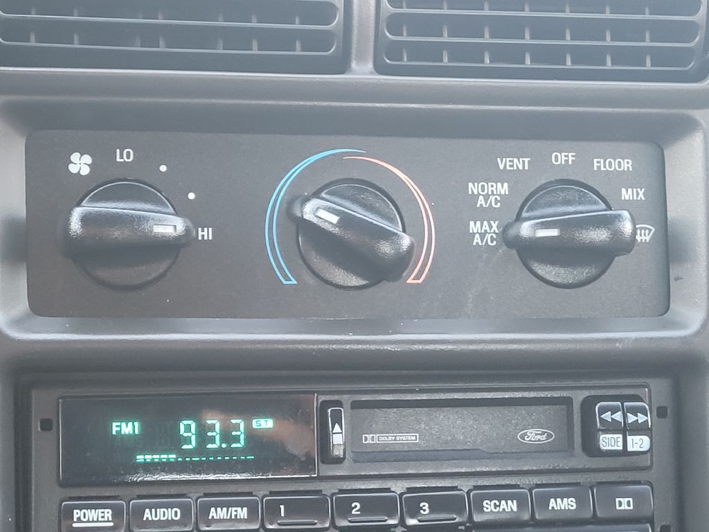 2000 Ford Mustang Image 22