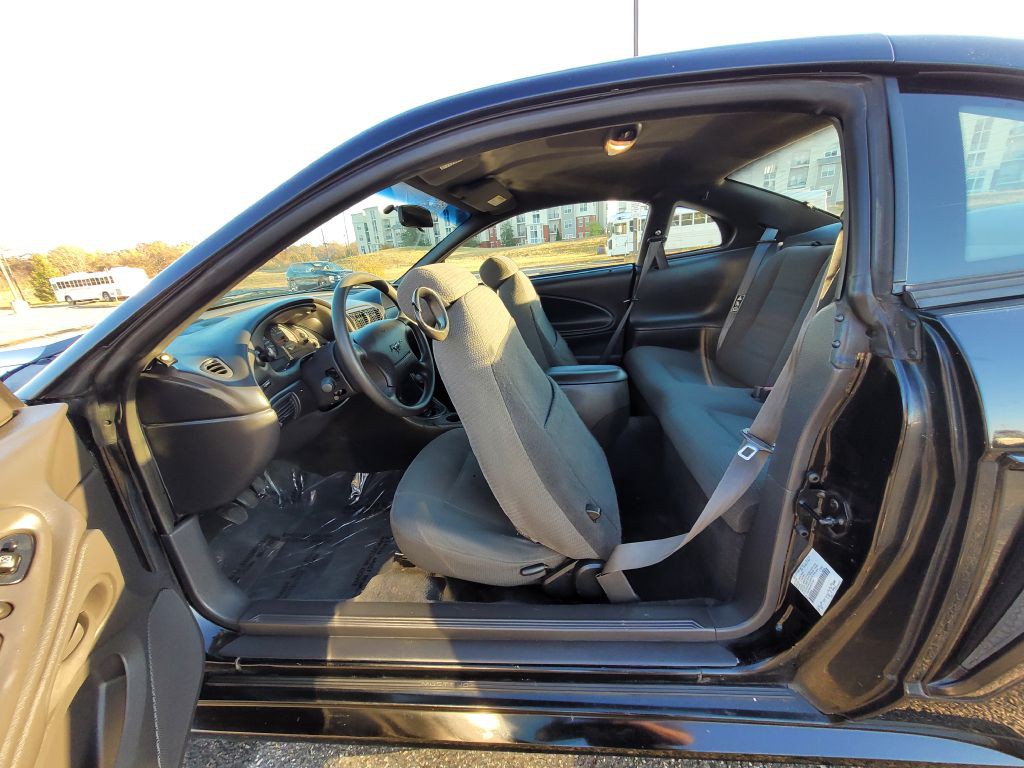 2000 Ford Mustang Image 36