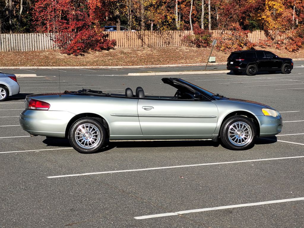 2004 Chrysler Sebring Image 5