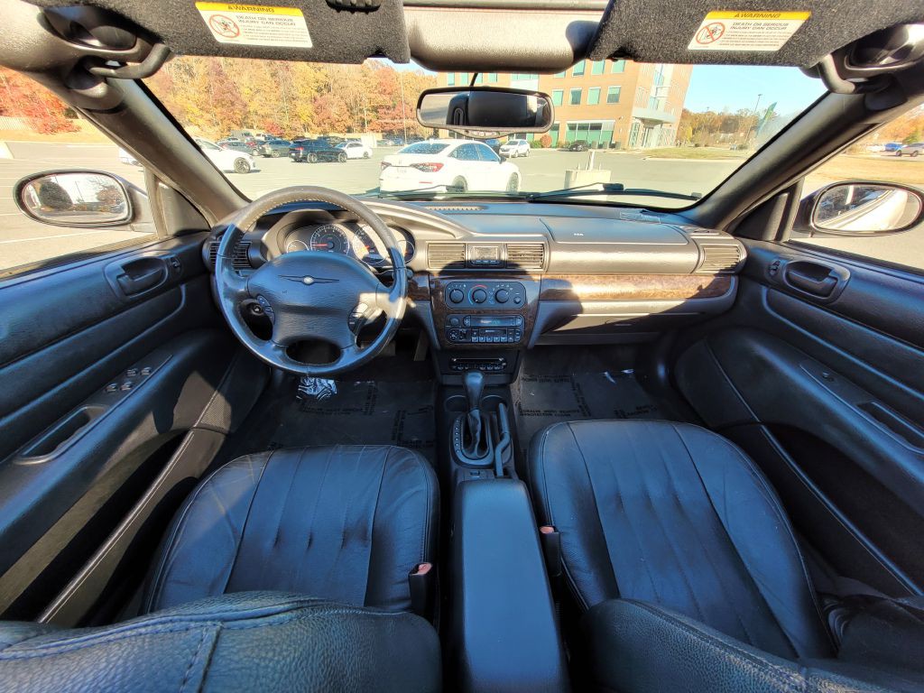 2004 Chrysler Sebring Image 11