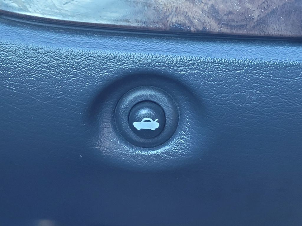 2004 Chrysler Sebring Image 17