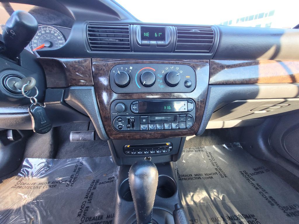 2004 Chrysler Sebring Image 20