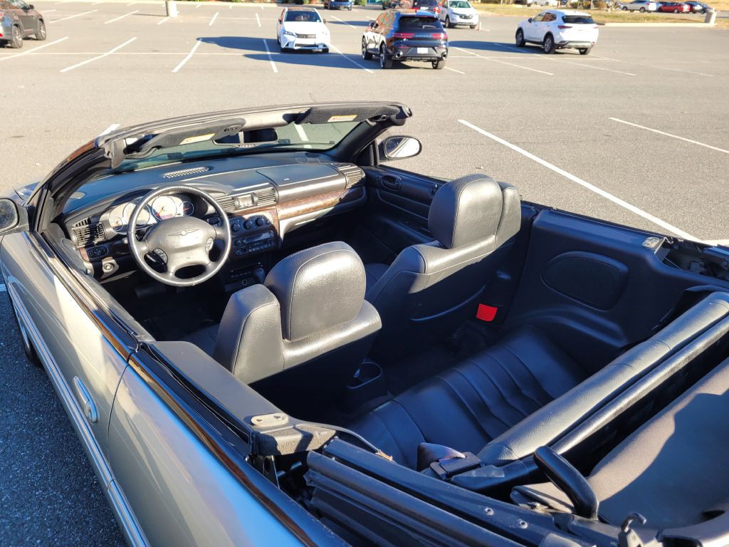 2004 Chrysler Sebring Image 34