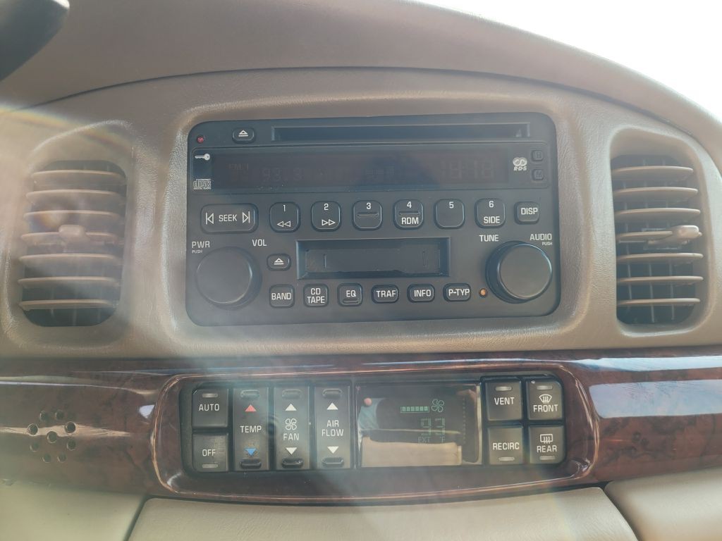 2005 Buick LeSabre Image 17