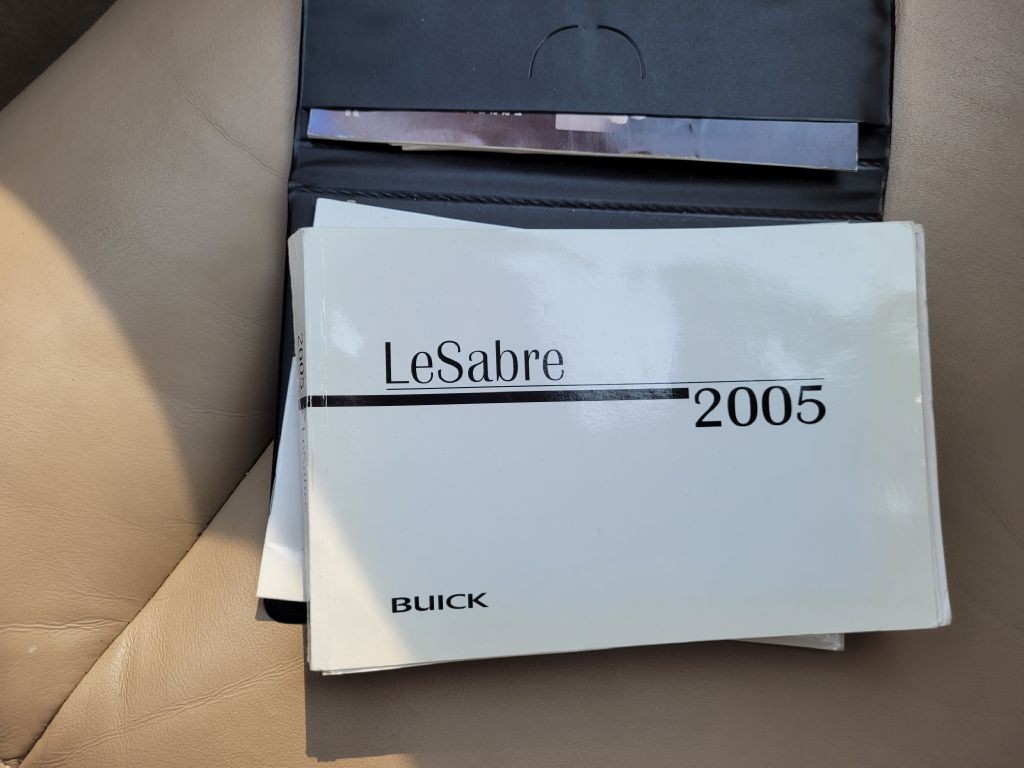 2005 Buick LeSabre Image 37