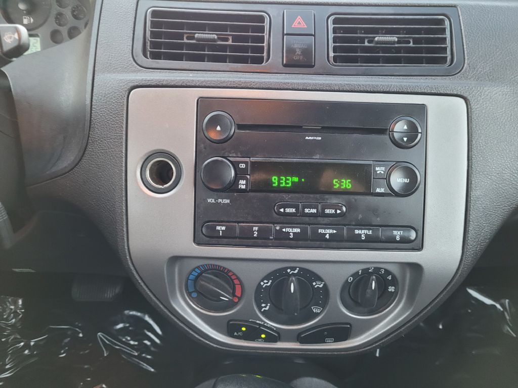 2007 Ford Focus Image 10