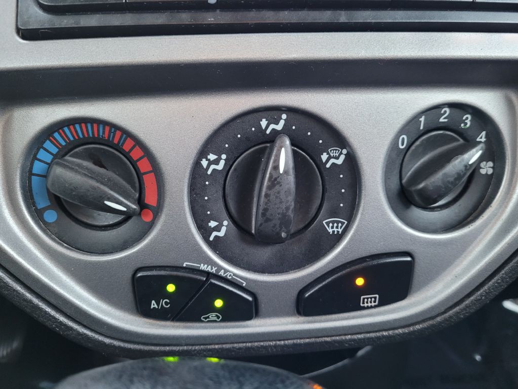 2007 Ford Focus Image 25