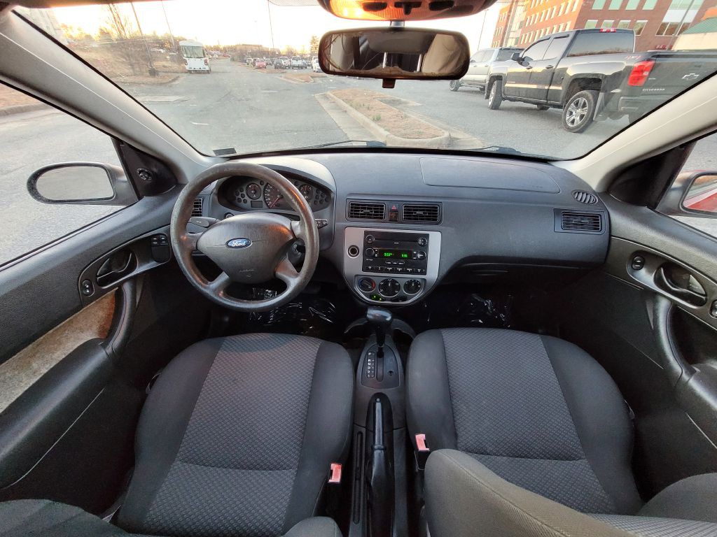 2007 Ford Focus Image 38