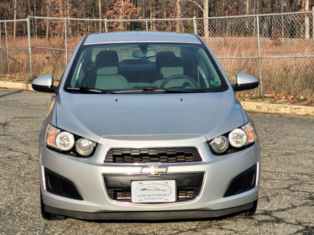 2016 Chevrolet Sonic Image 6