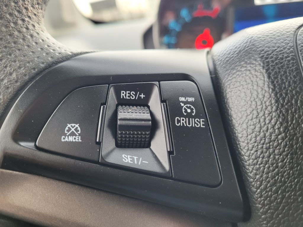 2016 Chevrolet Sonic Image 17