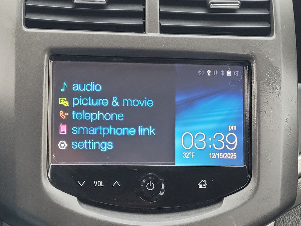 2016 Chevrolet Sonic Image 25