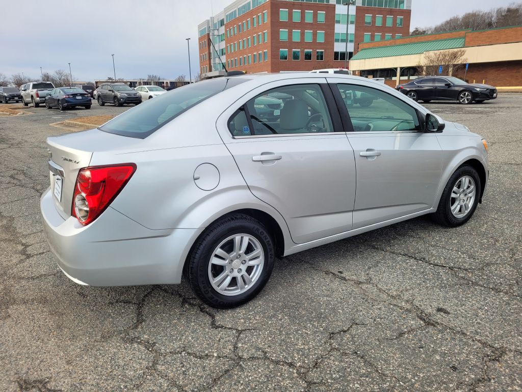 2016 Chevrolet Sonic Image 30