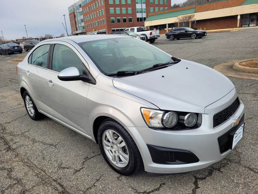 2016 Chevrolet Sonic Image 32