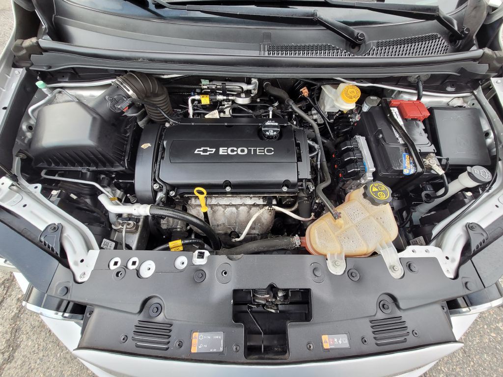 2016 Chevrolet Sonic Image 33