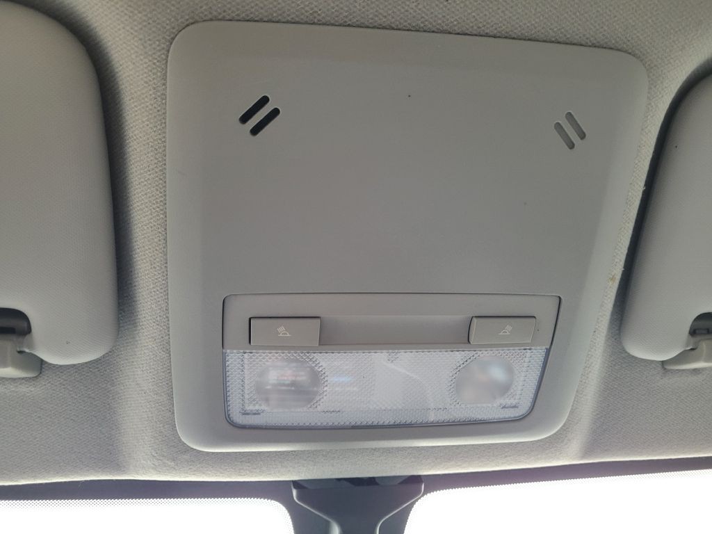 2016 Chevrolet Sonic Image 36