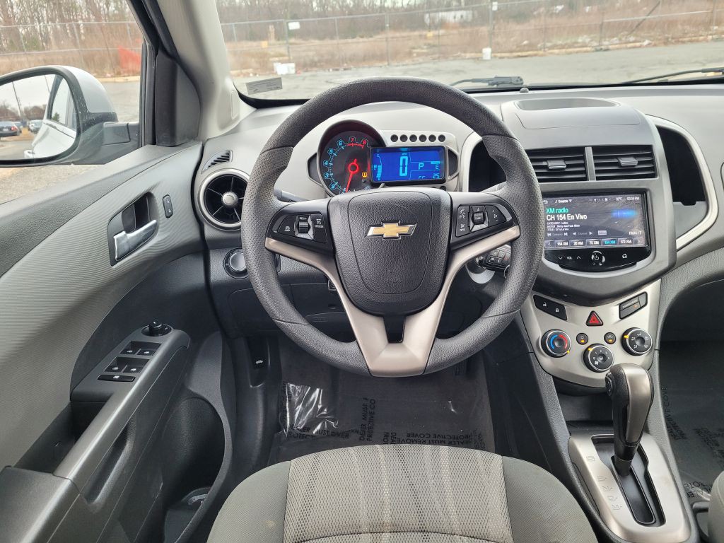 2016 Chevrolet Sonic Image 39