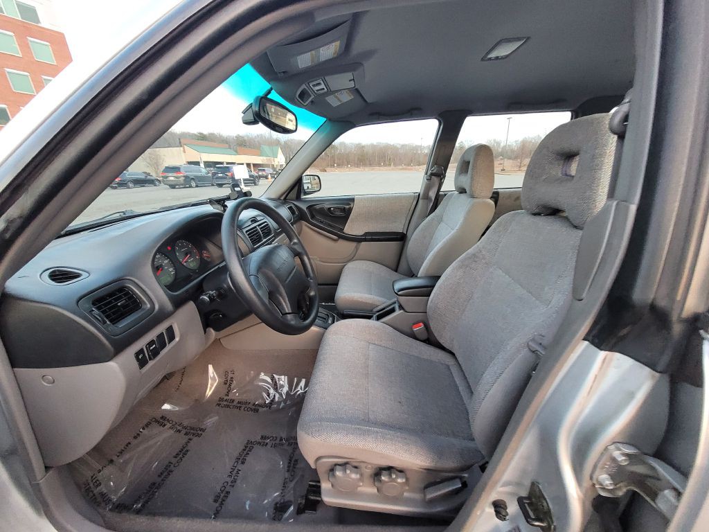 2002 Subaru Forester Image 8
