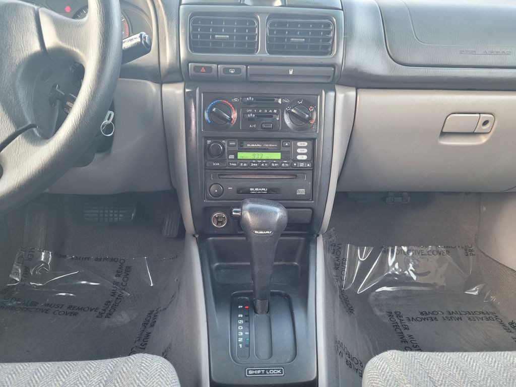 2002 Subaru Forester Image 10