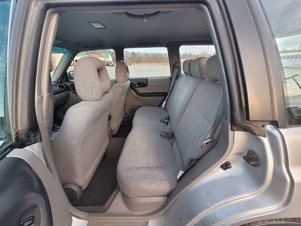 2002 Subaru Forester Image 17