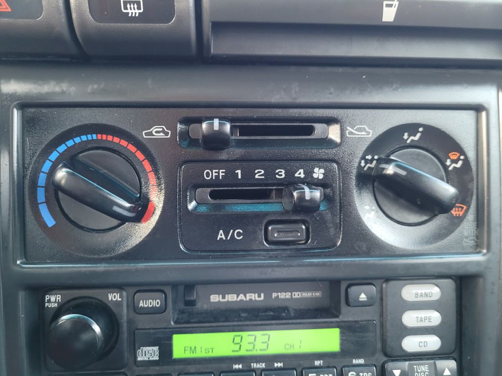 2002 Subaru Forester Image 36