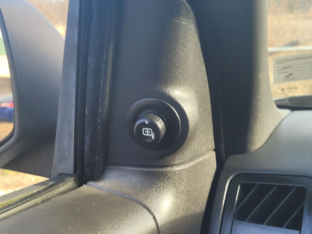 2011 Ford Escape Image 21