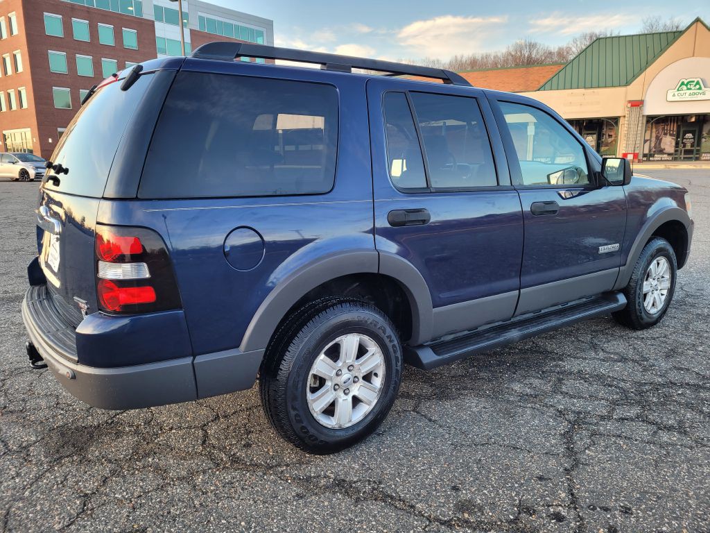 2006 Ford Explorer Image 4