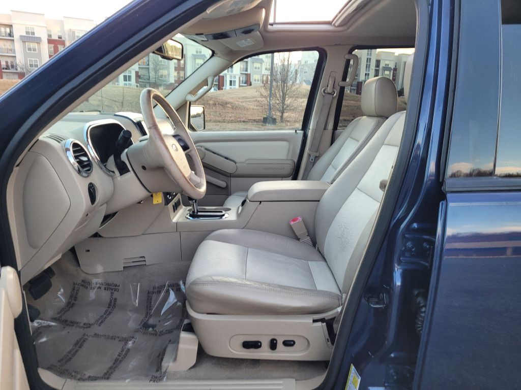 2006 Ford Explorer Image 9