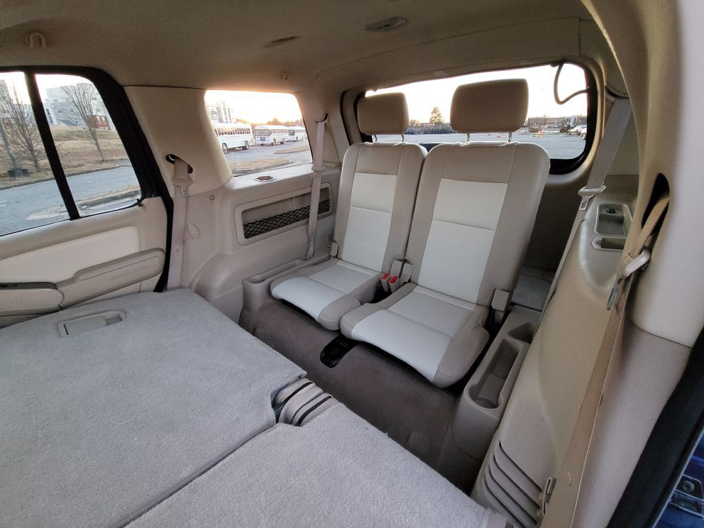 2006 Ford Explorer Image 24