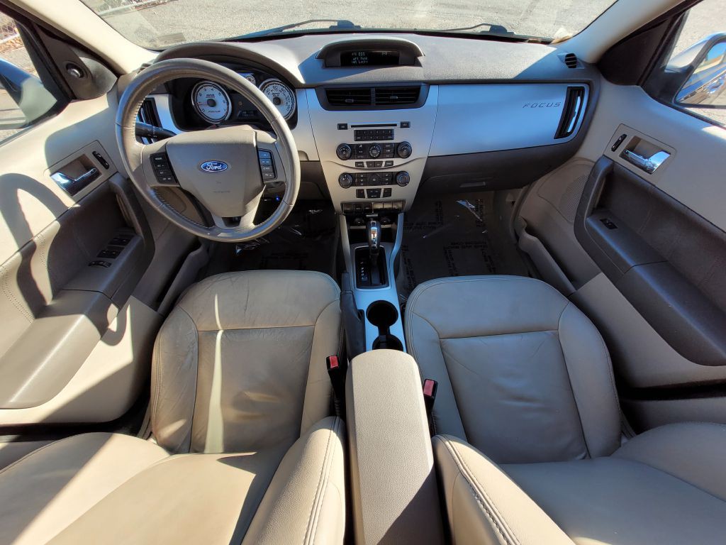 2009 Ford Focus Image 12