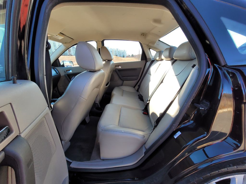 2009 Ford Focus Image 16