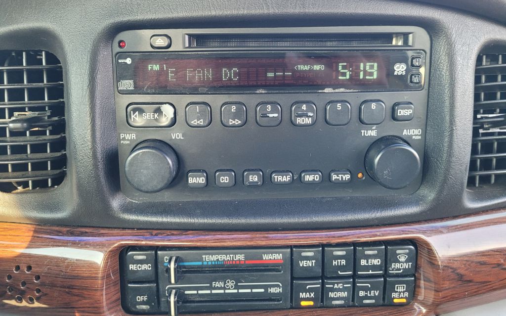 2004 Buick LeSabre Image 9