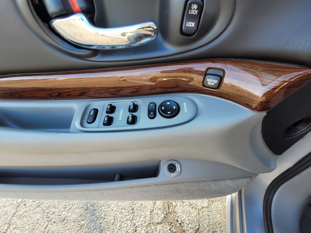 2004 Buick LeSabre Image 16