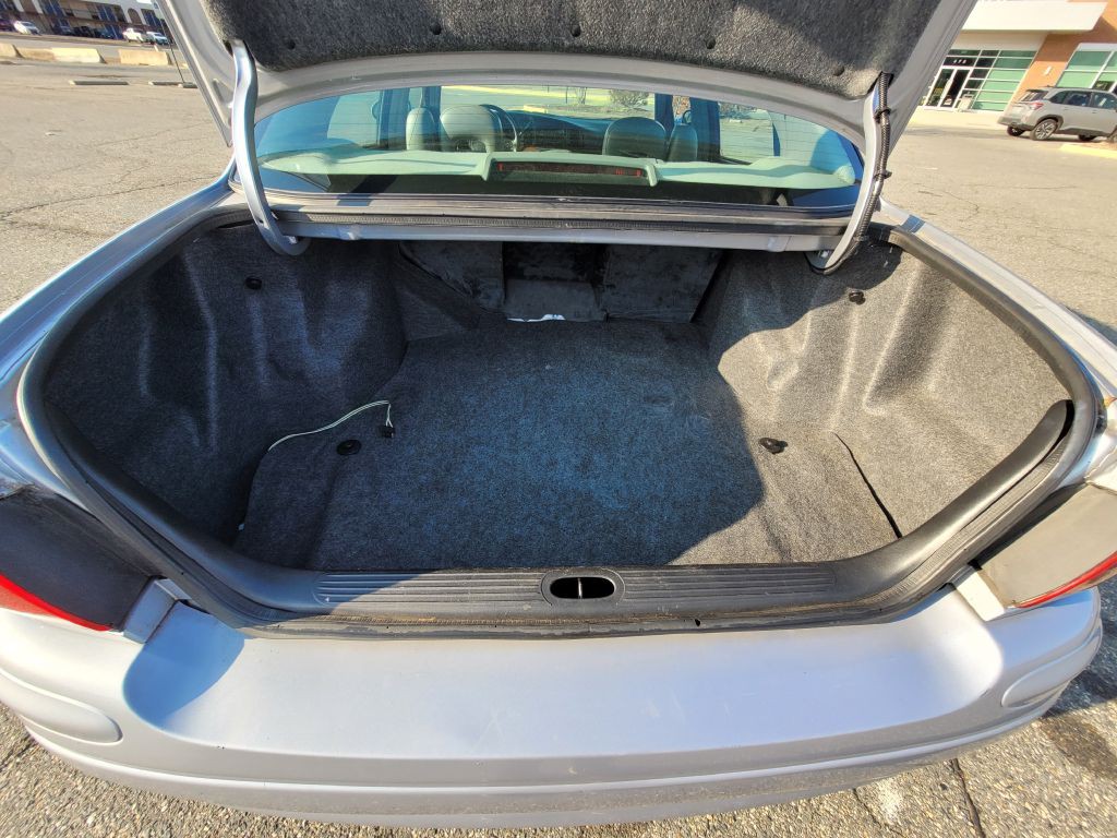 2004 Buick LeSabre Image 19