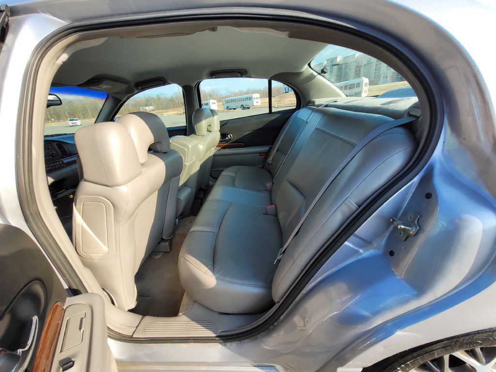 2004 Buick LeSabre Image 36