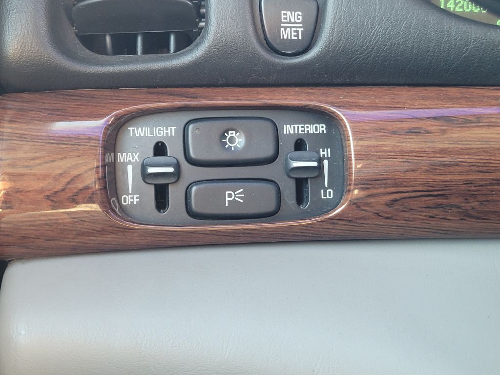 2004 Buick LeSabre Image 38